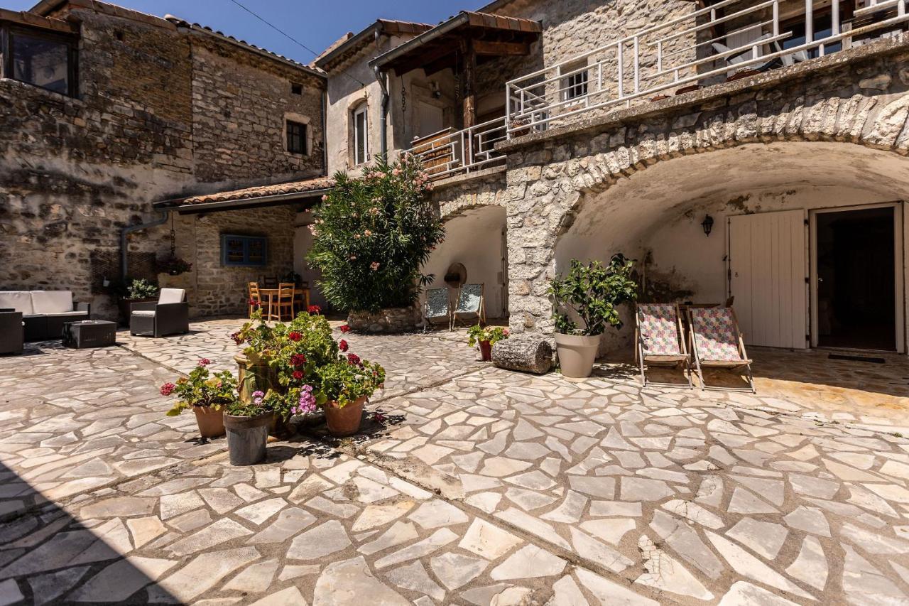 Hotel Les Monteils Grospierres Zewnętrze zdjęcie