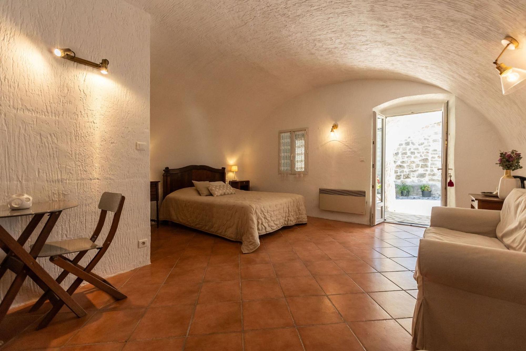 Hotel Les Monteils Grospierres Zewnętrze zdjęcie