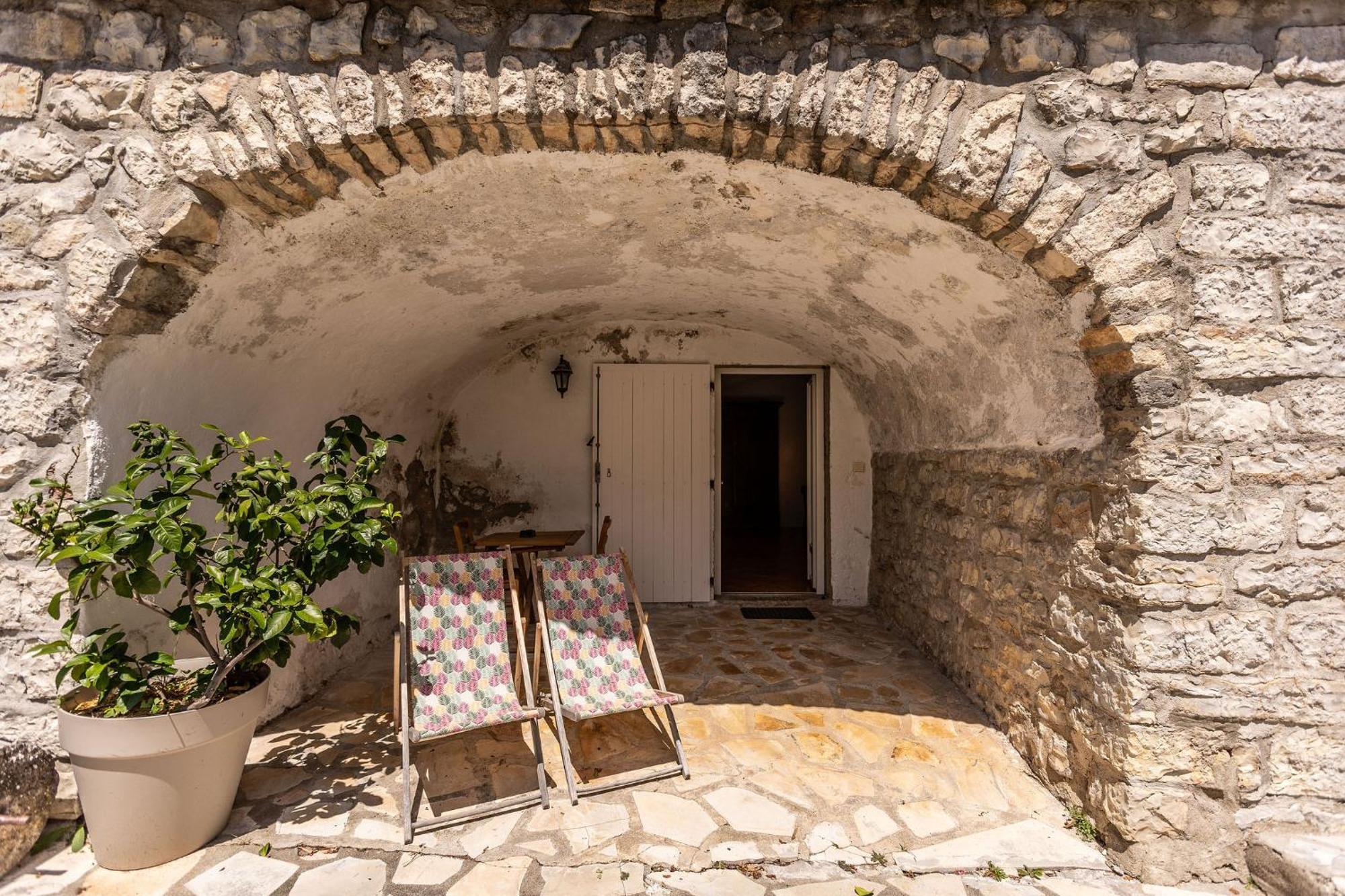 Hotel Les Monteils Grospierres Zewnętrze zdjęcie