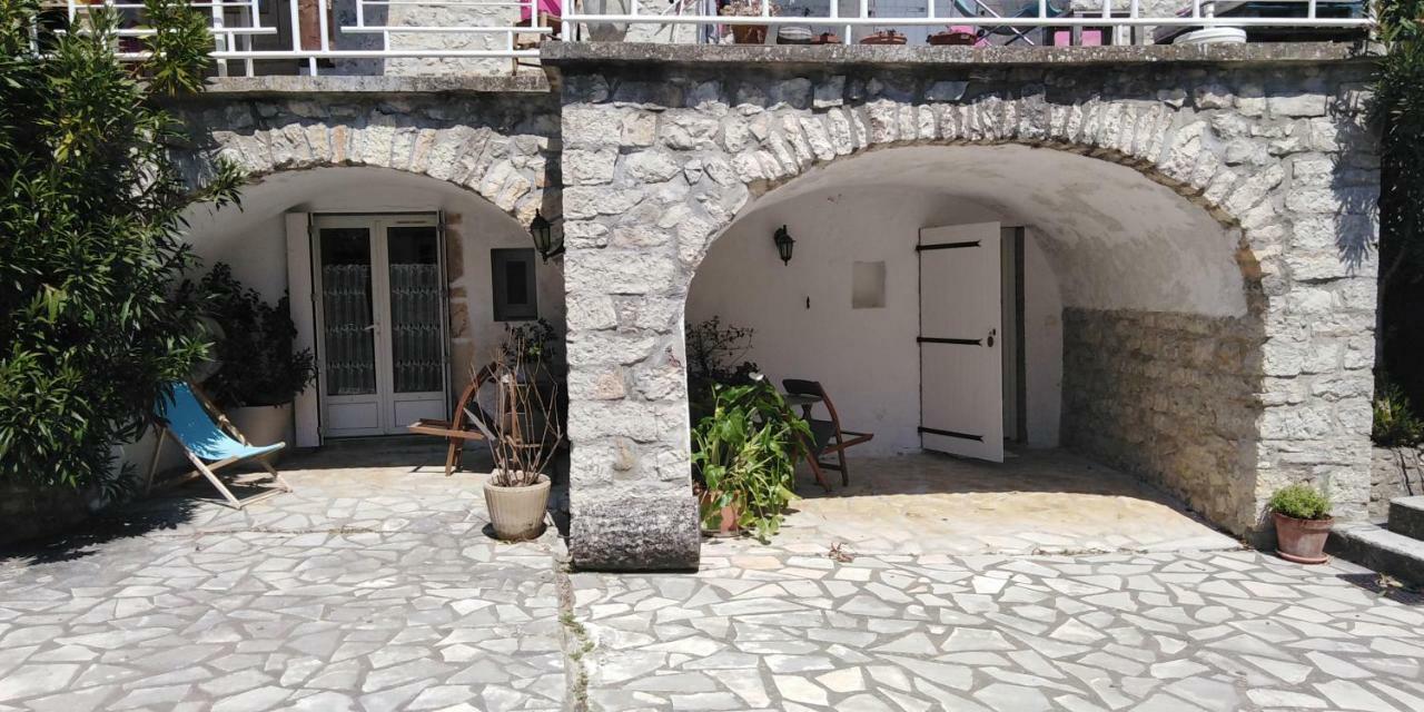 Hotel Les Monteils Grospierres Zewnętrze zdjęcie